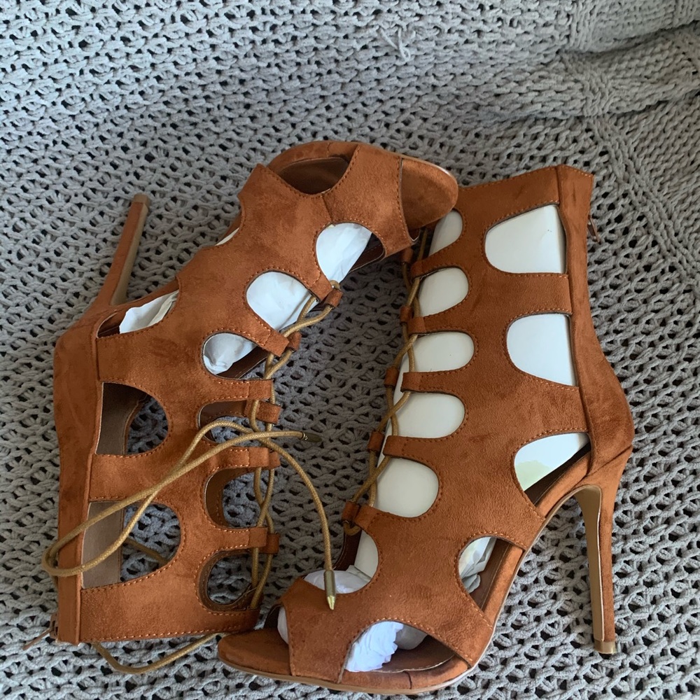 Women’s shoes 9